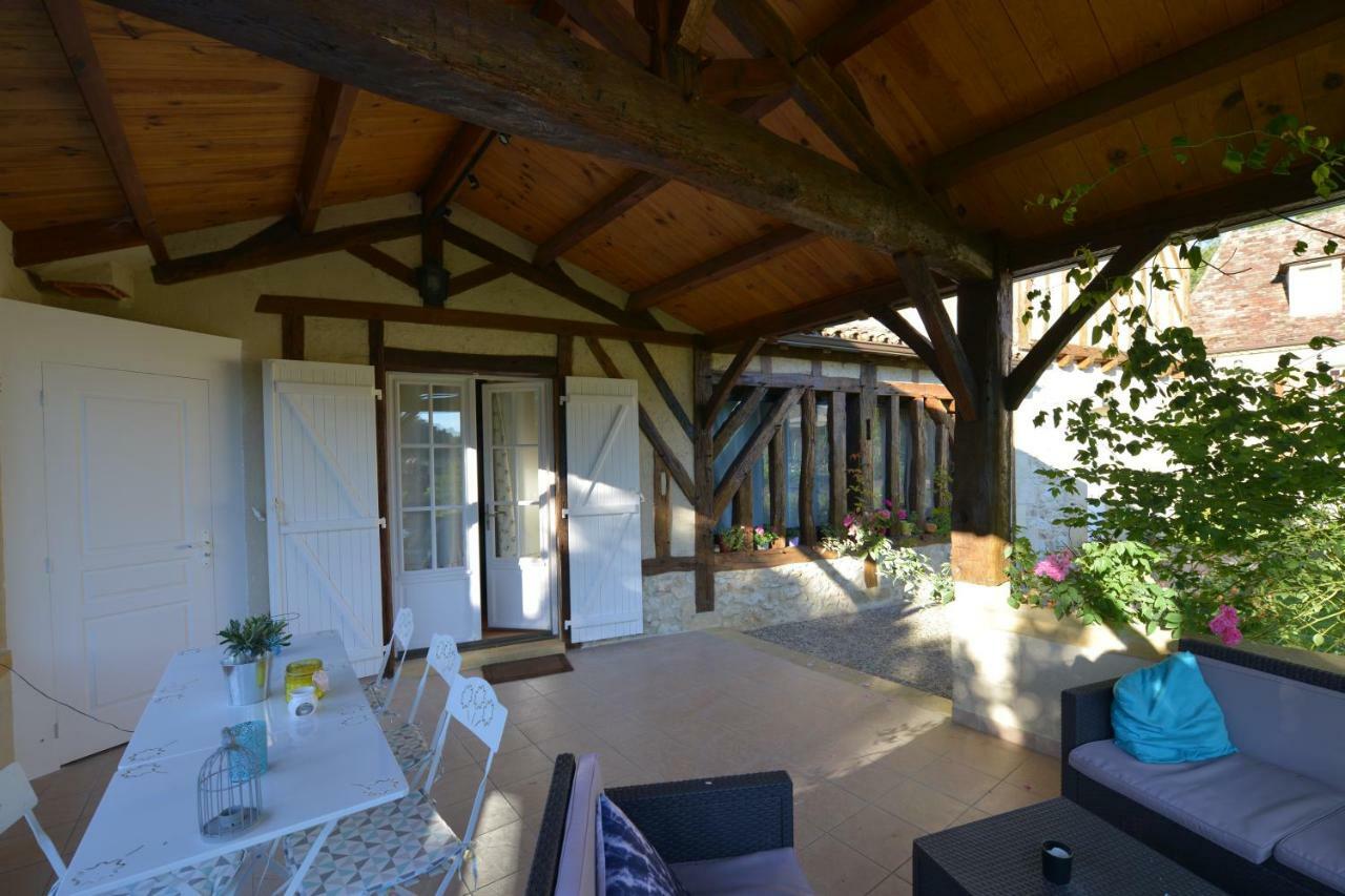 La Roque Villa Saint-Julien-de-Crempse Exterior photo
